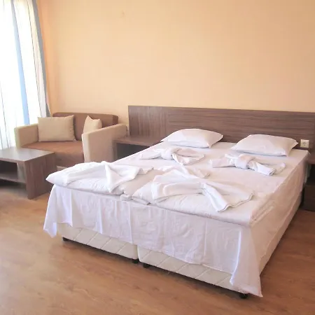 Hotel Coop Central Obzor Εξωτερικό φωτογραφία