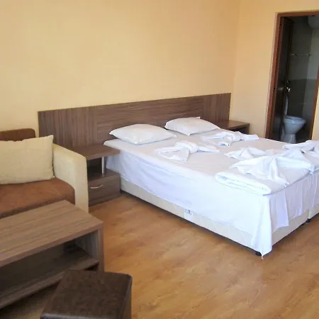 Hotel Coop Central Obzor Εξωτερικό φωτογραφία
