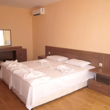 Hotel Coop Central Obzor Εξωτερικό φωτογραφία